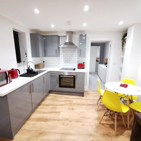 4 Sleeps And Travel Cot- Close To Beach And Restaurants Bornemouth Extérieur photo
