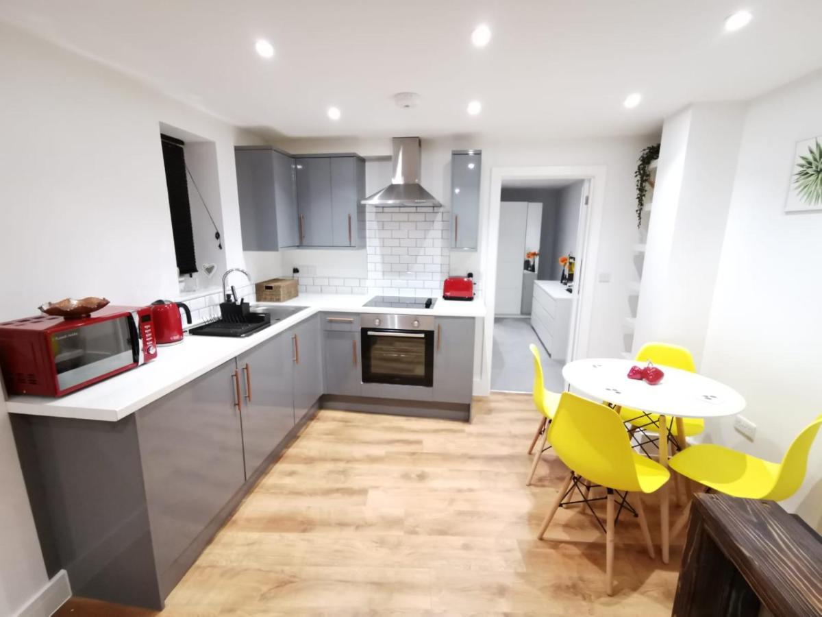 4 Sleeps And Travel Cot- Close To Beach And Restaurants Bornemouth Extérieur photo