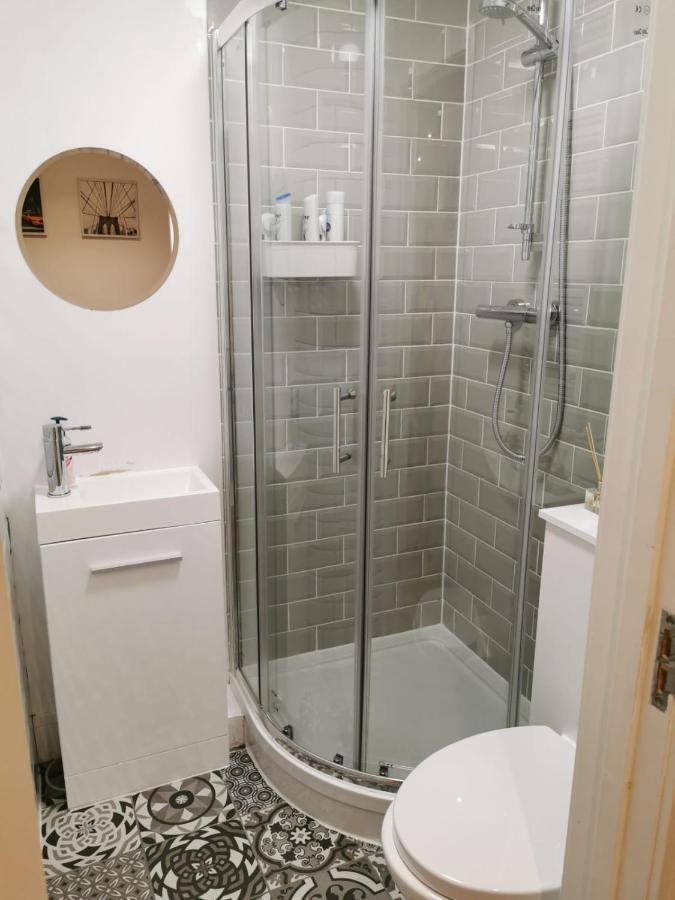 4 Sleeps And Travel Cot- Close To Beach And Restaurants Bornemouth Extérieur photo